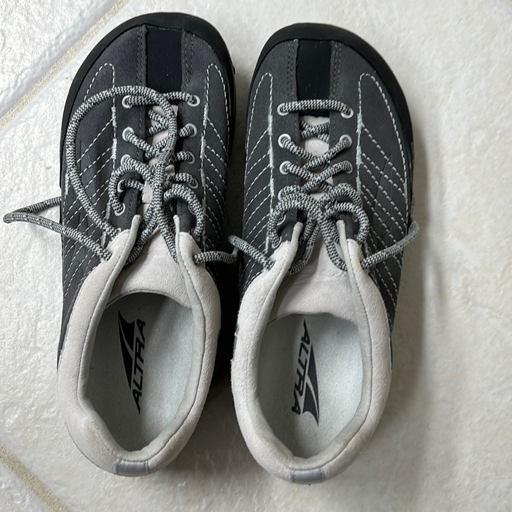 Altra Grafton women’s shoes!